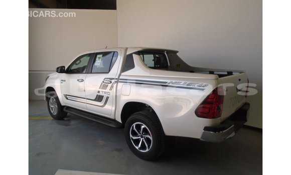 Buy Import Toyota Hilux White Car in Import - Dubai in Central Buy Import Toyota Hilux White Car in Import - Dubai in Central