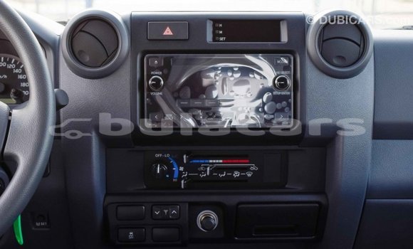 Buy Import Toyota Land Cruiser White Car in Import - Dubai in Central Buy Import Toyota Land Cruiser White Car in Import - Dubai in Central