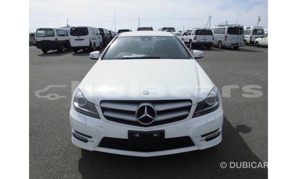 Buy Import Mercedes-Benz 190 White Car in Import - Dubai in Central Buy Import Mercedes-Benz 190 White Car in Import - Dubai in Central