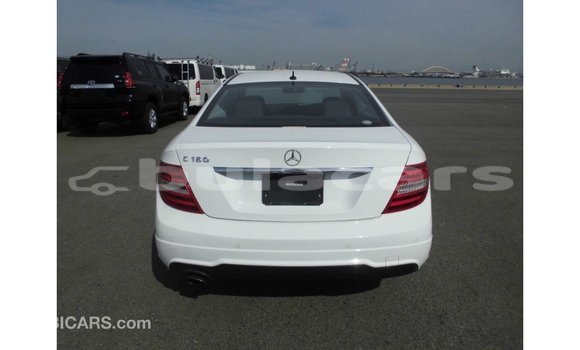 Buy Import Mercedes-Benz 190 White Car in Import - Dubai in Central Buy Import Mercedes-Benz 190 White Car in Import - Dubai in Central