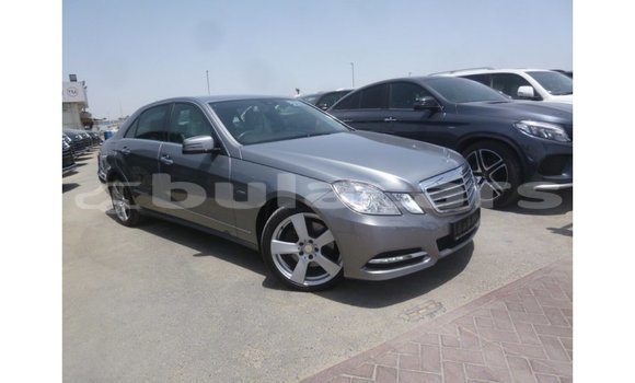 Acheter Import Voiture Mercedes-Benz 250 Gris à Import - Dubai, Central Acheter Import Voiture Mercedes-Benz 250 Gris à Import - Dubai, Central