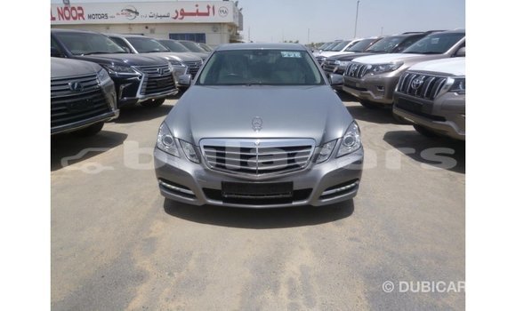 Acheter Import Voiture Mercedes-Benz 250 Gris à Import - Dubai, Central Acheter Import Voiture Mercedes-Benz 250 Gris à Import - Dubai, Central
