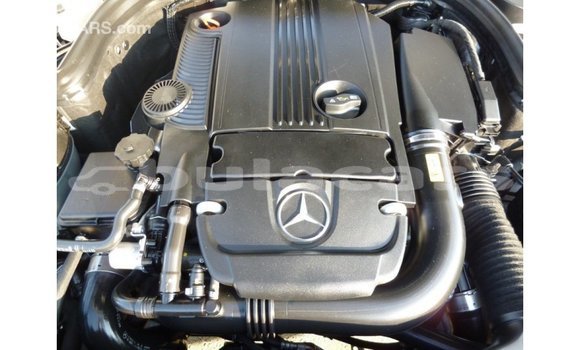 Buy Import Mercedes-Benz 200 White Car in Import - Dubai in Central Buy Import Mercedes-Benz 200 White Car in Import - Dubai in Central