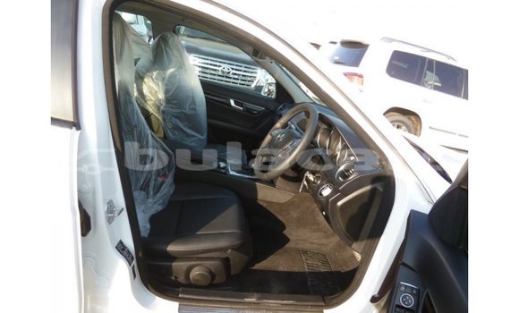 Buy Import Mercedes-Benz 200 White Car in Import - Dubai in Central Buy Import Mercedes-Benz 200 White Car in Import - Dubai in Central