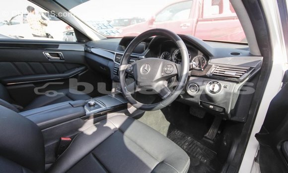 Buy Import Mercedes-Benz 200 White Car in Import - Dubai in Central Buy Import Mercedes-Benz 200 White Car in Import - Dubai in Central