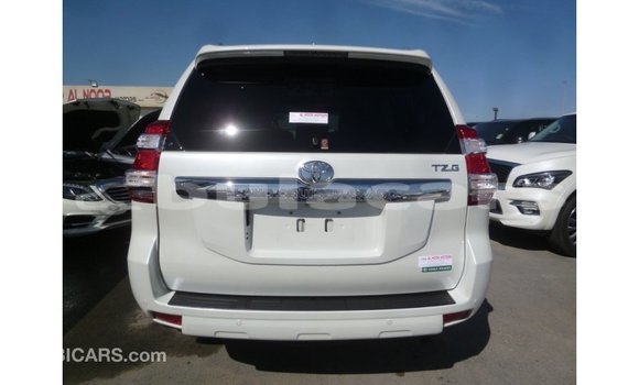 Buy Import Toyota Prado White Car in Import - Dubai in Central Buy Import Toyota Prado White Car in Import - Dubai in Central