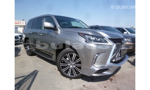 Acheter Import Voiture Lexus LX Gris à Import - Dubai, Central Acheter Import Voiture Lexus LX Gris à Import - Dubai, Central