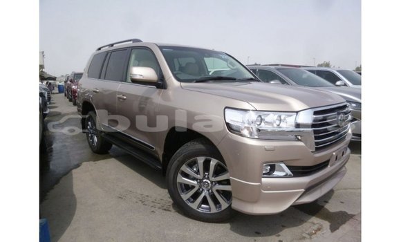 Buy Import Toyota Land Cruiser Other Car in Import - Dubai in Central Buy Import Toyota Land Cruiser Other Car in Import - Dubai in Central