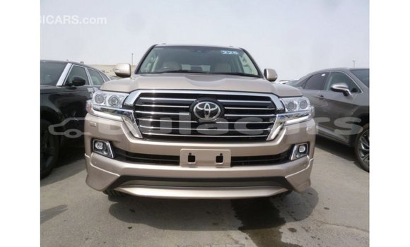 Buy Import Toyota Land Cruiser Other Car in Import - Dubai in Central Buy Import Toyota Land Cruiser Other Car in Import - Dubai in Central