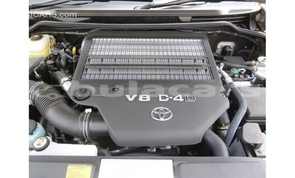 Buy Import Toyota Land Cruiser Other Car in Import - Dubai in Central Buy Import Toyota Land Cruiser Other Car in Import - Dubai in Central