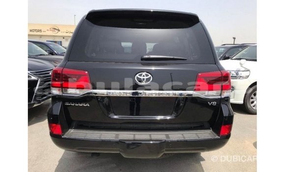 Buy Import Toyota Land Cruiser Black Car in Import - Dubai in Central Buy Import Toyota Land Cruiser Black Car in Import - Dubai in Central