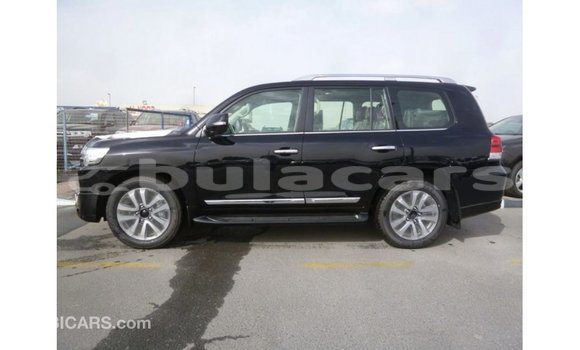 Buy Import Toyota Land Cruiser Black Car in Import - Dubai in Central Buy Import Toyota Land Cruiser Black Car in Import - Dubai in Central