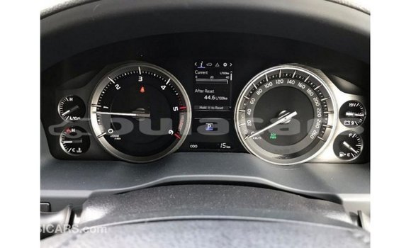 Acheter Import Voiture Toyota Land Cruiser Gris à Import - Dubai, Central Acheter Import Voiture Toyota Land Cruiser Gris à Import - Dubai, Central