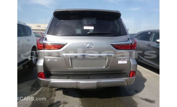 Acheter Import Voiture Lexus LX Gris à Import - Dubai, Central Acheter Import Voiture Lexus LX Gris à Import - Dubai, Central