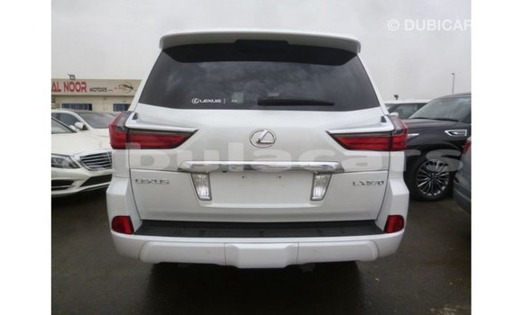 Acheter Import Voiture Lexus LX Blanc à Import - Dubai, Central Acheter Import Voiture Lexus LX Blanc à Import - Dubai, Central