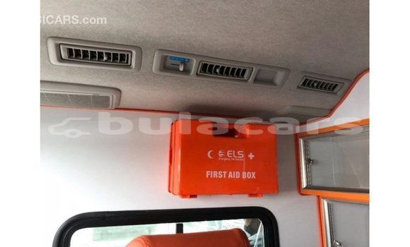 Buy Import Toyota Hiace White Car in Import - Dubai in Central Buy Import Toyota Hiace White Car in Import - Dubai in Central