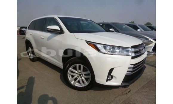 Buy Import Toyota Kluger White Car in Import - Dubai in Central Buy Import Toyota Kluger White Car in Import - Dubai in Central