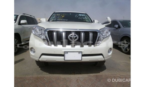 Acheter Import Voiture Toyota Prado Blanc à Import - Dubai, Central Acheter Import Voiture Toyota Prado Blanc à Import - Dubai, Central