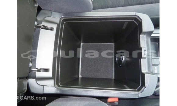 Acheter Import Voiture Toyota Prado Blanc à Import - Dubai, Central Acheter Import Voiture Toyota Prado Blanc à Import - Dubai, Central