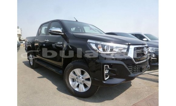 Acheter Import Voiture Toyota Hilux Noir à Import - Dubai, Central Acheter Import Voiture Toyota Hilux Noir à Import - Dubai, Central