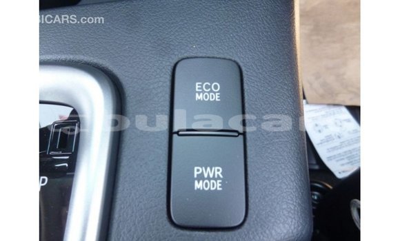 Acheter Import Voiture Toyota Hilux Noir à Import - Dubai, Central Acheter Import Voiture Toyota Hilux Noir à Import - Dubai, Central