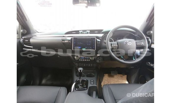 Buy Import Toyota Hilux White Car in Import - Dubai in Central Buy Import Toyota Hilux White Car in Import - Dubai in Central