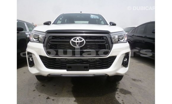 Buy Import Toyota Hilux White Car in Import - Dubai in Central Buy Import Toyota Hilux White Car in Import - Dubai in Central