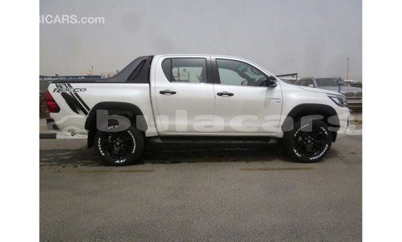 Buy Import Toyota Hilux White Car in Import - Dubai in Central Buy Import Toyota Hilux White Car in Import - Dubai in Central