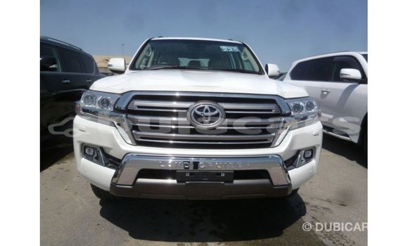 Buy Import Toyota Land Cruiser White Car in Import - Dubai in Central Buy Import Toyota Land Cruiser White Car in Import - Dubai in Central