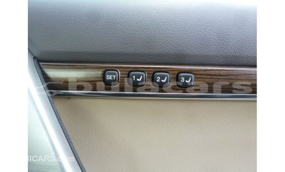 Acheter Import Voiture Toyota Land Cruiser Noir à Import - Dubai, Central Acheter Import Voiture Toyota Land Cruiser Noir à Import - Dubai, Central