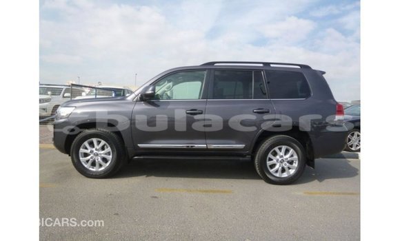 Acheter Import Voiture Toyota Land Cruiser Gris à Import - Dubai, Central Acheter Import Voiture Toyota Land Cruiser Gris à Import - Dubai, Central
