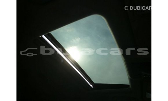 Acheter Import Voiture Toyota Land Cruiser Gris à Import - Dubai, Central Acheter Import Voiture Toyota Land Cruiser Gris à Import - Dubai, Central