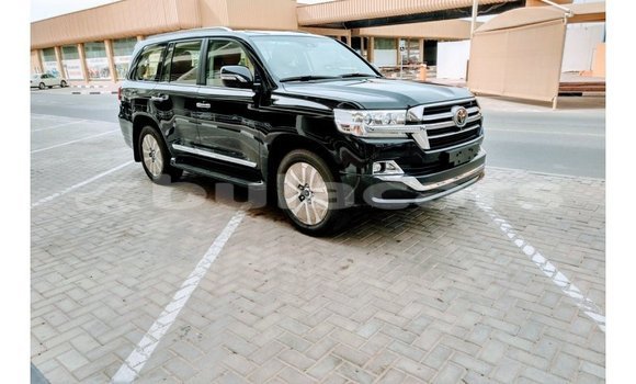 Acheter Import Voiture Toyota Land Cruiser Noir à Import - Dubai, Central Acheter Import Voiture Toyota Land Cruiser Noir à Import - Dubai, Central