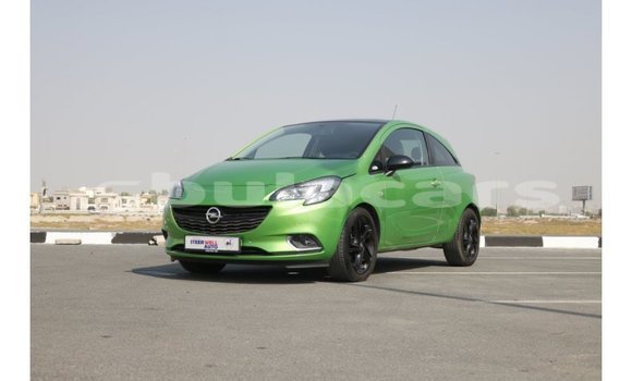 Acheter Import Voiture Opel Corsa Vert à Import - Dubai, Central