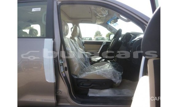 Buy Import Toyota Prado Grey Car in Import - Dubai in Central Buy Import Toyota Prado Grey Car in Import - Dubai in Central