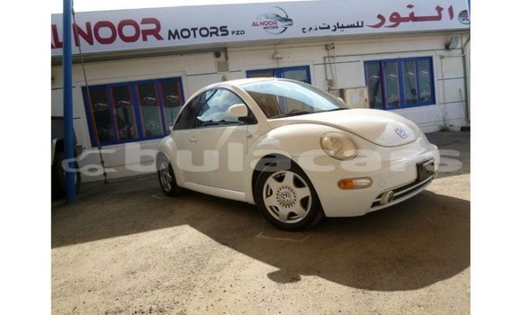 Buy Import Volkswagen Beetle White Car in Import - Dubai in Central