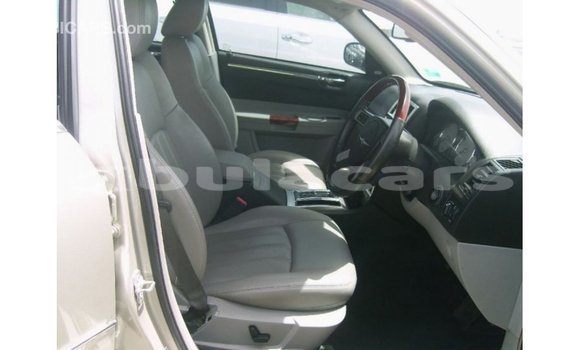 Buy Import Chrysler 300 Beige Car in Import - Dubai in Central Buy Import Chrysler 300 Beige Car in Import - Dubai in Central