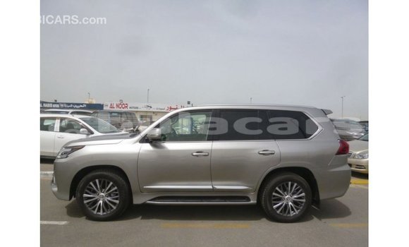 Acheter Import Voiture Lexus LX Gris à Import - Dubai, Central Acheter Import Voiture Lexus LX Gris à Import - Dubai, Central