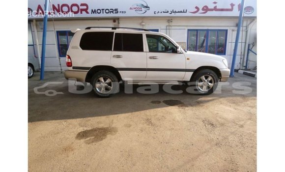 Buy Import Toyota Land Cruiser White Car in Import - Dubai in Central Buy Import Toyota Land Cruiser White Car in Import - Dubai in Central