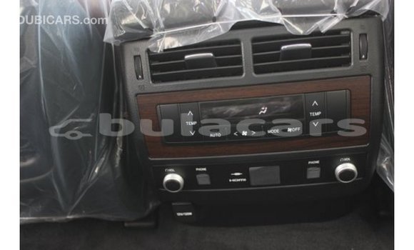 Buy Import Toyota Land Cruiser White Car in Import - Dubai in Central Buy Import Toyota Land Cruiser White Car in Import - Dubai in Central