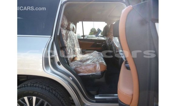 Acheter Import Voiture Lexus LX Gris à Import - Dubai, Central Acheter Import Voiture Lexus LX Gris à Import - Dubai, Central