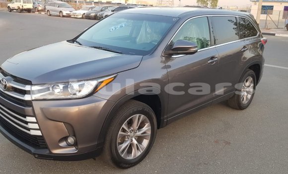 Buy Import Toyota Highlander Grey Car in Import - Dubai in Central Buy Import Toyota Highlander Grey Car in Import - Dubai in Central