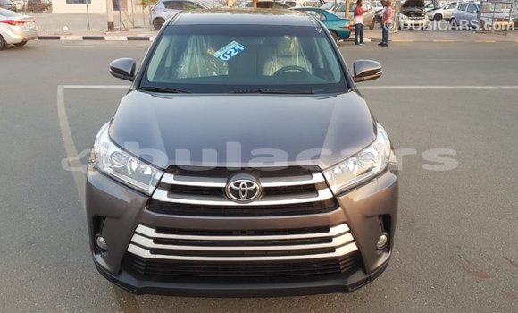 Buy Import Toyota Highlander Grey Car in Import - Dubai in Central Buy Import Toyota Highlander Grey Car in Import - Dubai in Central