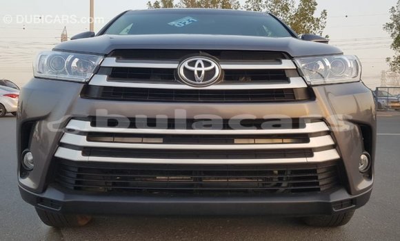 Buy Import Toyota Highlander Grey Car in Import - Dubai in Central Buy Import Toyota Highlander Grey Car in Import - Dubai in Central