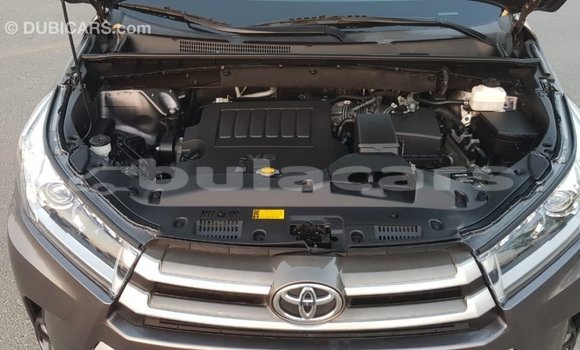 Buy Import Toyota Highlander Grey Car in Import - Dubai in Central Buy Import Toyota Highlander Grey Car in Import - Dubai in Central
