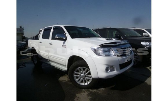 Buy Import Toyota Hilux White Car in Import - Dubai in Central Buy Import Toyota Hilux White Car in Import - Dubai in Central