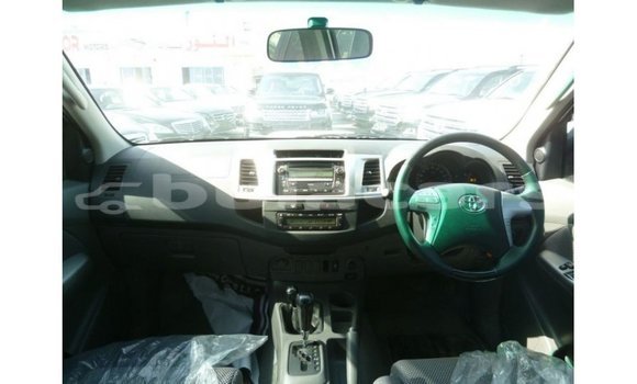 Buy Import Toyota Hilux White Car in Import - Dubai in Central Buy Import Toyota Hilux White Car in Import - Dubai in Central