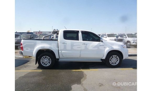 Buy Import Toyota Hilux White Car in Import - Dubai in Central Buy Import Toyota Hilux White Car in Import - Dubai in Central