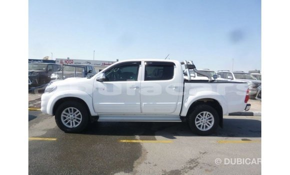 Buy Import Toyota Hilux White Car in Import - Dubai in Central Buy Import Toyota Hilux White Car in Import - Dubai in Central