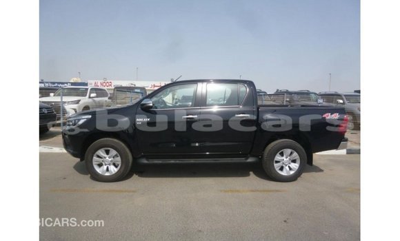 Acheter Import Voiture Toyota Hilux Noir à Import - Dubai, Central Acheter Import Voiture Toyota Hilux Noir à Import - Dubai, Central